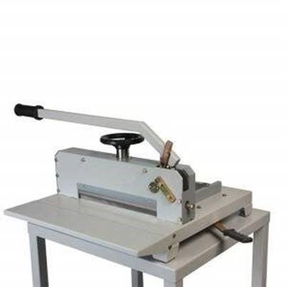 Guilhotina Semi industrial mod. EX 330 - p/ 300 fls